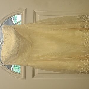 Beautiful yellow formal dress womens 8